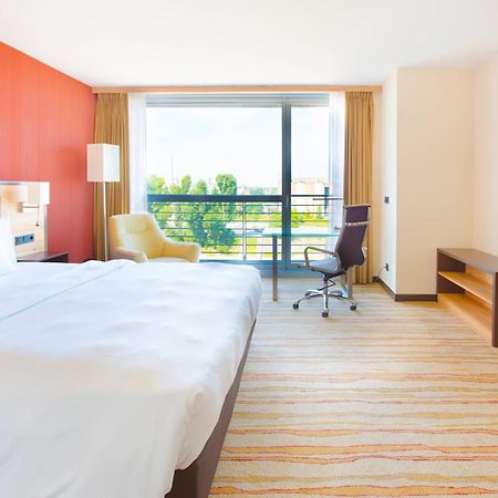 Courtyard By Marriott Duesseldorf Hafen Düsseldorf Exterior foto