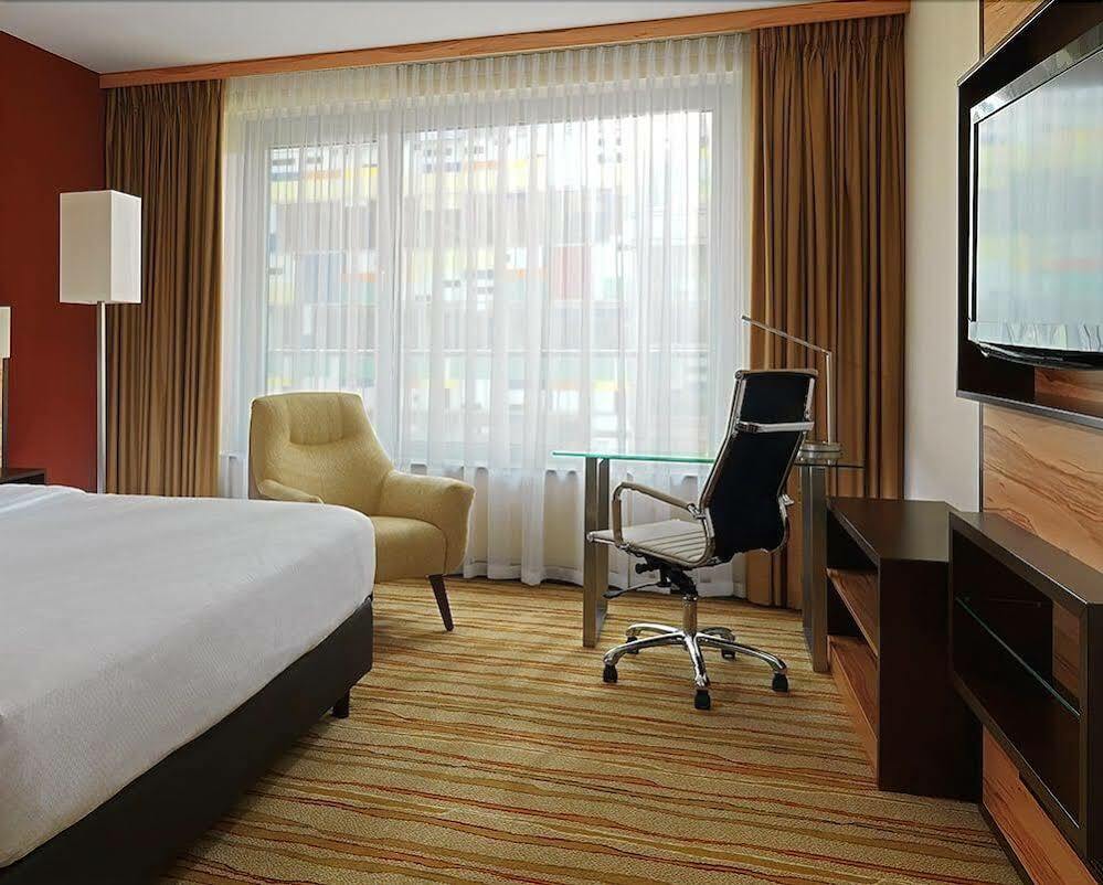 Courtyard By Marriott Duesseldorf Hafen Düsseldorf Exterior foto